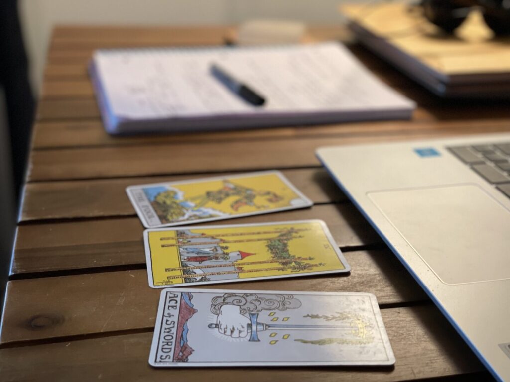 tarot-computer-notepad